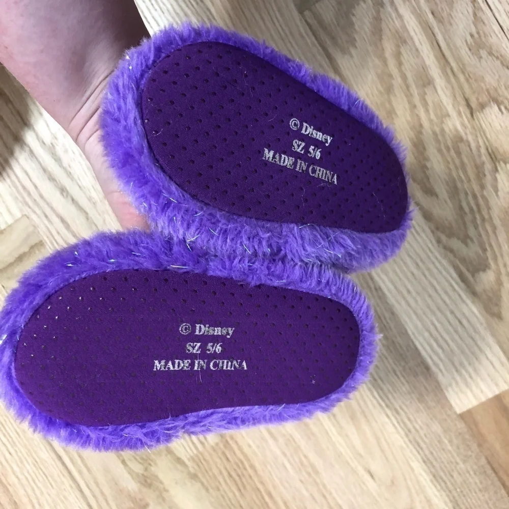 Sofia The First Purple Fuzzy Slippers 5-6C Disney